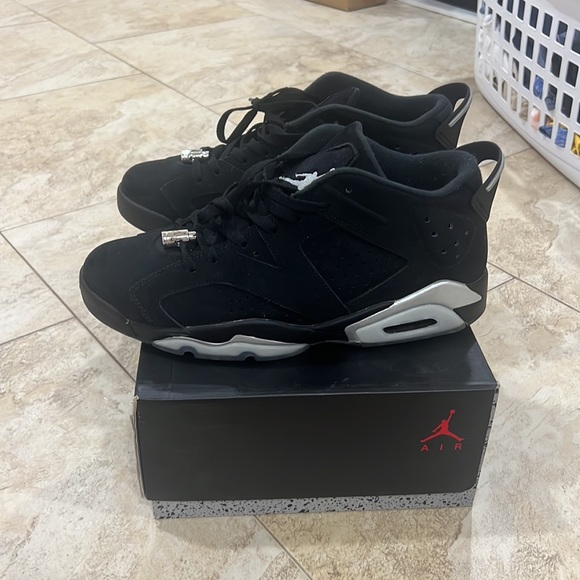 Men’s retro 6 low - Picture 2 of 4